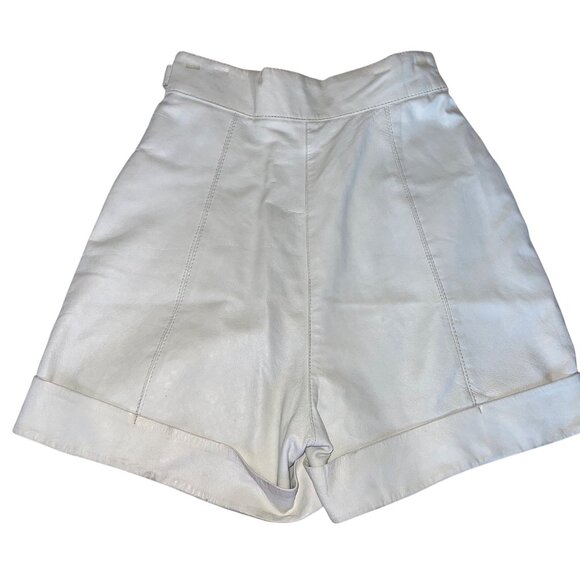 Semi Queen Vintage Womens Shorts Size 10 White Pleated Pockets Leather - Picture 2 of 12